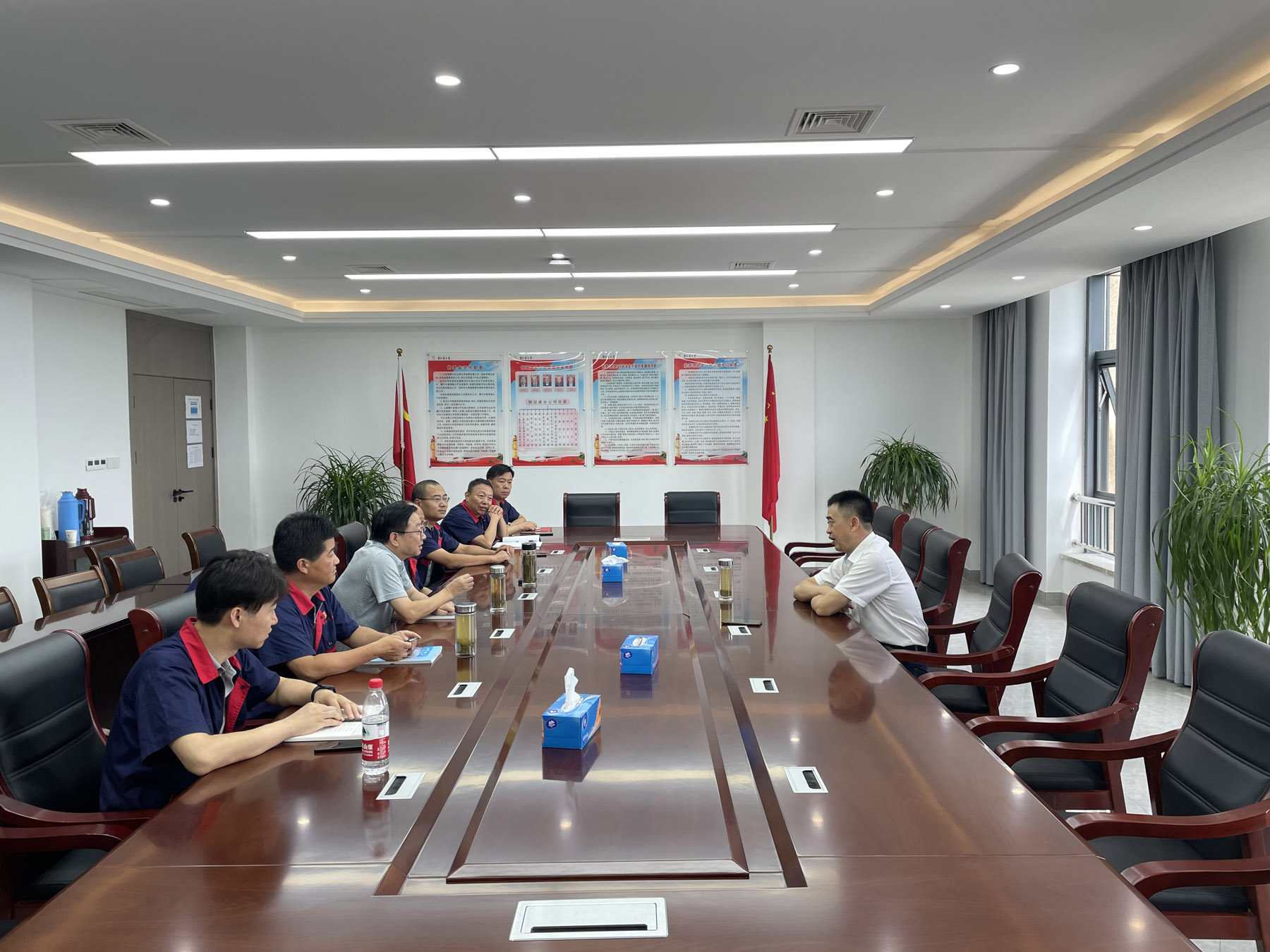 集團公司黨委委員、總工程師周俊到公司調(diào)研 